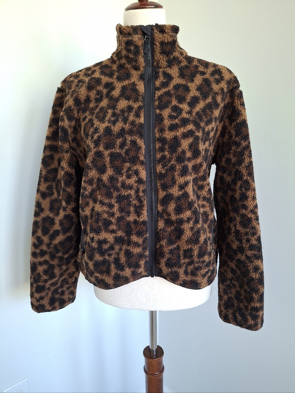 AYR The Cushy Pullover House Cat Leopard Sherpa Jacket XS